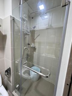Aesthetic Unit Near PICC and MOA - Manila - 9
