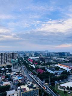 Aesthetic Unit Near PICC and MOA - Manila - 1