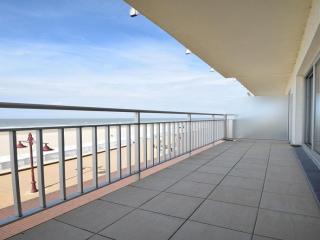 Apartment on Seafront with Sea Views - De Haan - 8