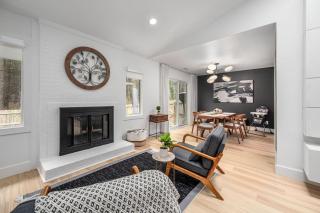 Tranquil Light-Filled Retreat 3BR Ranch - Durham - 3