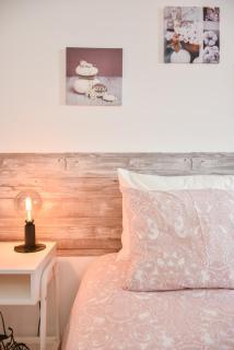 Central with balcony - 9 min-walk to Trindade - Porto - 8