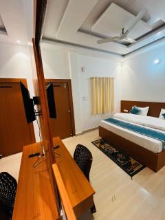 Avadh palace Hotel - Ayodhya - 2
