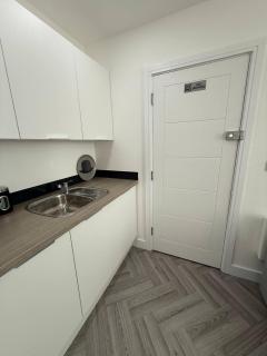 9 Mill Lane, Cardiff - PRIME CITY CENTRE - 3