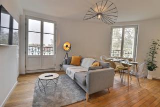 Le Cocon des halles * Ideal Couple ou solo * WiFi * Élégance * Pieds des Halles - 7