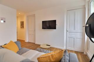 Le Cocon des halles * Ideal Couple ou solo * WiFi * Élégance * Pieds des Halles - 4