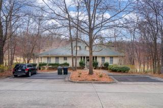 The Clubhouse Hideaway - The Greenview Den - 9