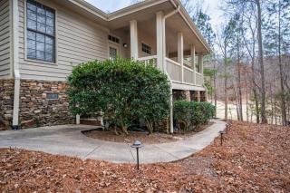 The Clubhouse Hideaway - The Greenview Den - 6