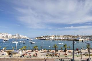 Large & Modern 3BR Seafront Apartment with Large Balcony - Close to Saint Julian's, Sliema, & Manoel Island - Il-Gżira - 7