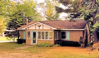 Family Cabin Rental for the Perfect Lake Getaway near Saginaw, Michigan - West Branch - 0