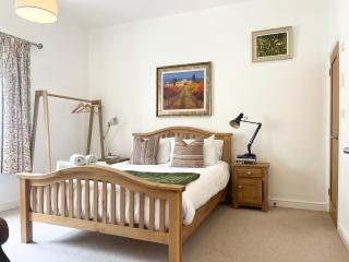 Stylish~Tasteful~2Bed~2Bath~Central~Townhouse - Penzance - 8