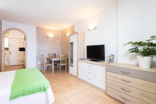 Cozy Seafront Studio with Balcony & Ocean Views - San Marcos - 1