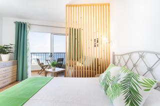 Cozy Seafront Studio with Balcony & Ocean Views - San Marcos - 9
