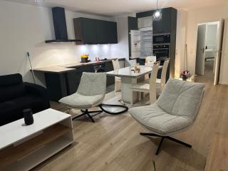 Colombes - Logement entier 2 chambres - Salon - 0