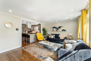 Suburban 3BR Stylish Oasis - 3