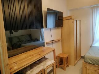 Cozy Wooden Design Studio Condo Unit at Studio 7 Edsa - Manila - 3