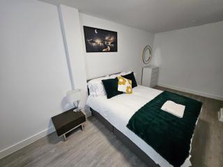 Kingdom apartments - Wolverhampton - 9