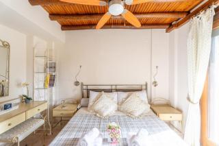 Magnolia Villa with Shared Pool, Sani #FeelsLikeHome - Sani Beach - 1