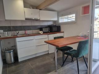Studio with terrace, very central - Avignon - 1