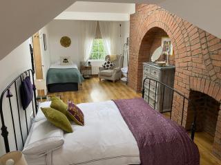 True Colours Apartment in Central Location - Bangor - 4