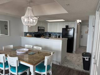 NEW OCEANFRONT 2br2ba - Camelot 411 - Myrtle Beach - 7