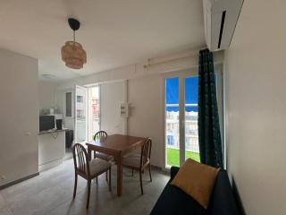 Bilocale con Ampia Terrazza - Menton - 0