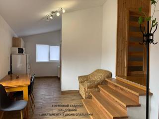 Guest House Mandrivnyi Rooms&Apartments - Yasinia - 4