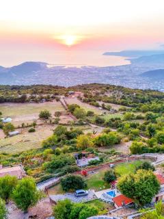 Old stone house with swimming pool Etno House Perazic - Bar - 5