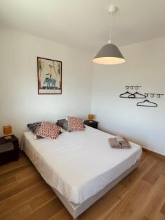 Bright 50m apartment with magnificent lake view - 1
