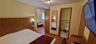 Brit Hotel Poitiers Beaulieu - Poitiers - 9