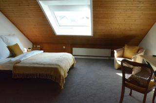 Zentrales und ruhiges Reiheneckhaus, 4,5 Zimmer - Köngen - 6