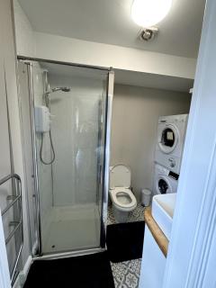 Flat in Salisbury City Central - 7