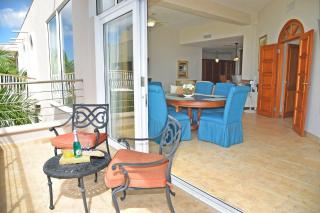 Oceanfront Paradise: Penthouse with Peloton - 8