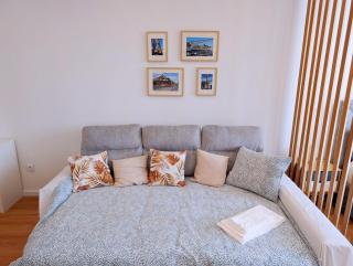 Downtown Studio 80 meters to metro and Free Parking - Oporto - 6