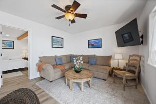 108 Middle Terrace #2 by Catalina Island Vacation Rentals - 7