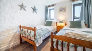 Complex of 3 Coastal Cottages nr Bude - Sleeps 14 - Bude - 2