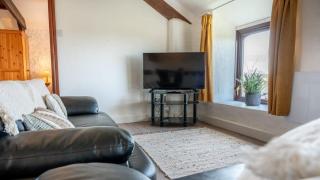 Complex of 3 Coastal Cottages nr Bude - Sleeps 14 - Bude - 1