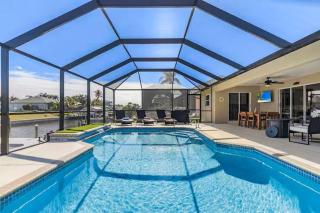 Heated Saltwater Pool, Pet Friendly, Gull Access & Dock - Dockside Dream Escape - Roelens - Cape Coral - 0