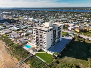 Fabulous ocean and beach views with top complex amenities - Ormond Beach - 2