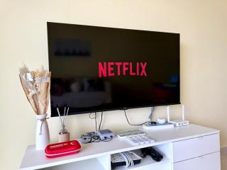 Amberside JB City View 3BR3B 10pax Top Floor at JB Central - 2