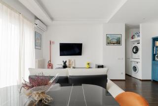 Superior Apt with balcony and parking - Milan - 9
