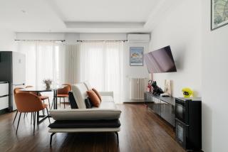 Superior Apt with balcony and parking - Milan - 0