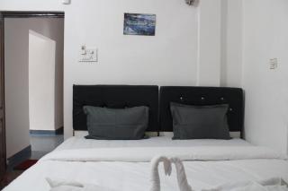 D'Souzas Guest House - Calangute - 7