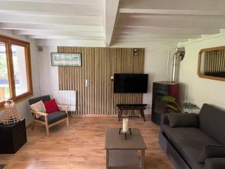 Chalet type pagotin rénové au coeur - Métabief - 0