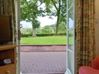 Garden Farm Cottage - Ilam - 4