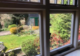 Historic Pike House with Beautiful Garden - 9
