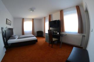 Hotel Enztal Garni - Bietigheim-Bissingen - 7
