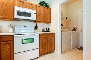Davenport Getaway 4BR with Pool - Davenport - 2