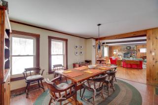 Chester Farmhouse on 100 Acres, 15 Min to Okemo! - Chester - 4