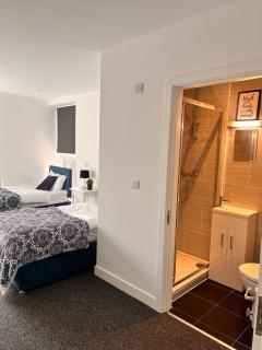Free parking, centre of Edgware - Edgware - 6