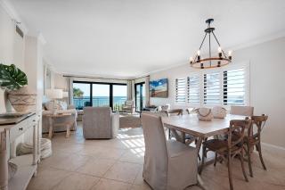 Take in the oceanfront corner views located on the no-drive beach! - New Smyrna Beach - 8